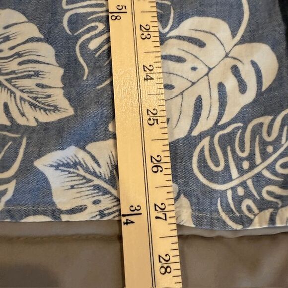 American Eagle Button Front Shirt Tropical Blue and White Palm Leaf Size Large - Picture 8 of 9